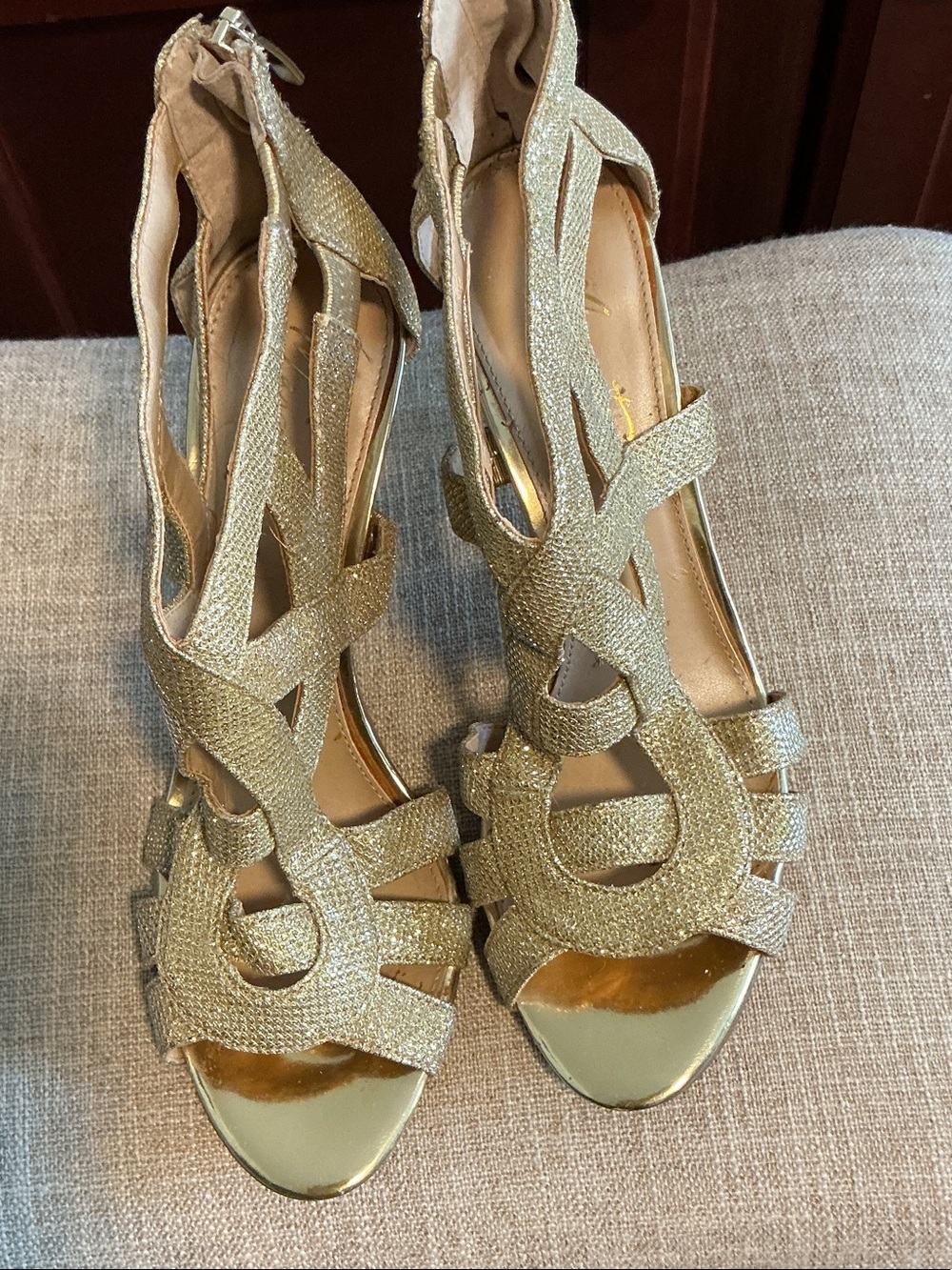Marc Fisher Gold Glitter Strappy Heels Size 7.5